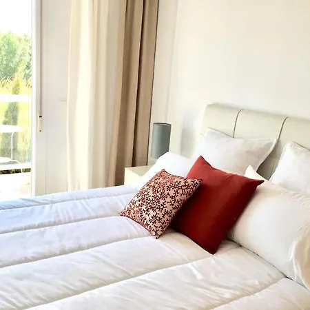 Appartement En Con Parking Y Piscina.